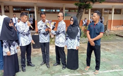 Peringatan Hari Guru Nasional SMP N 1 Pagentan