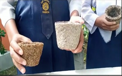 Pembuatan pot dari limbah kulit salak