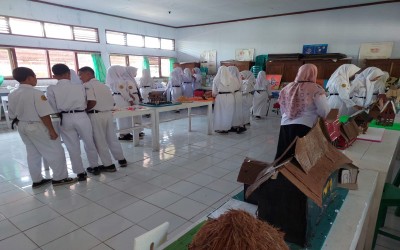 Pmeran aksi, kreasi dan inovasi dalam rangka Gerakan Peduli dan Berbudaya Lingkungan Hidup di Sekolah